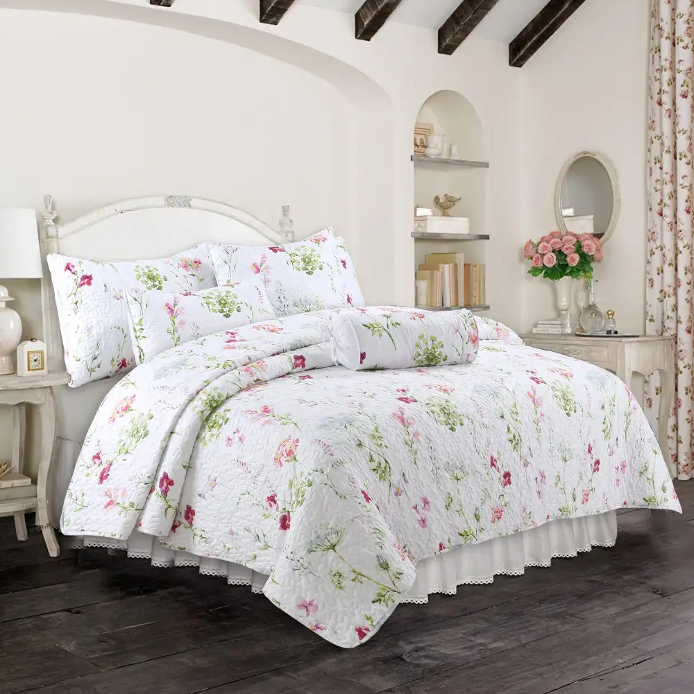 Calm Floral Reversible Quilt Bedding Set