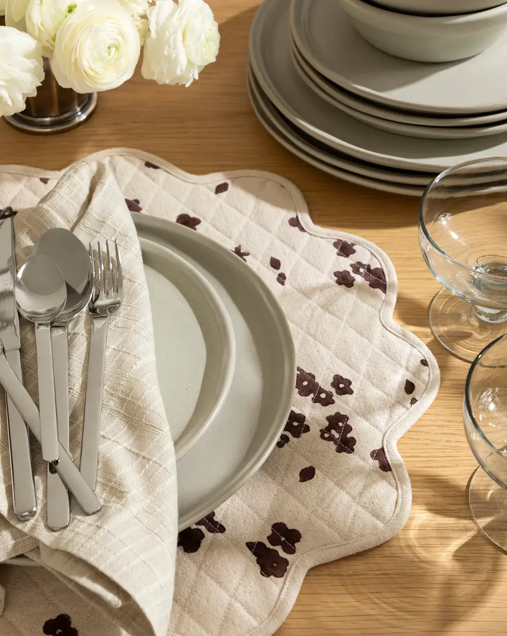 Scalloped Cotton Placemat