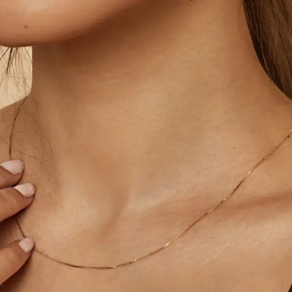 Curved Contour Pendant Necklace