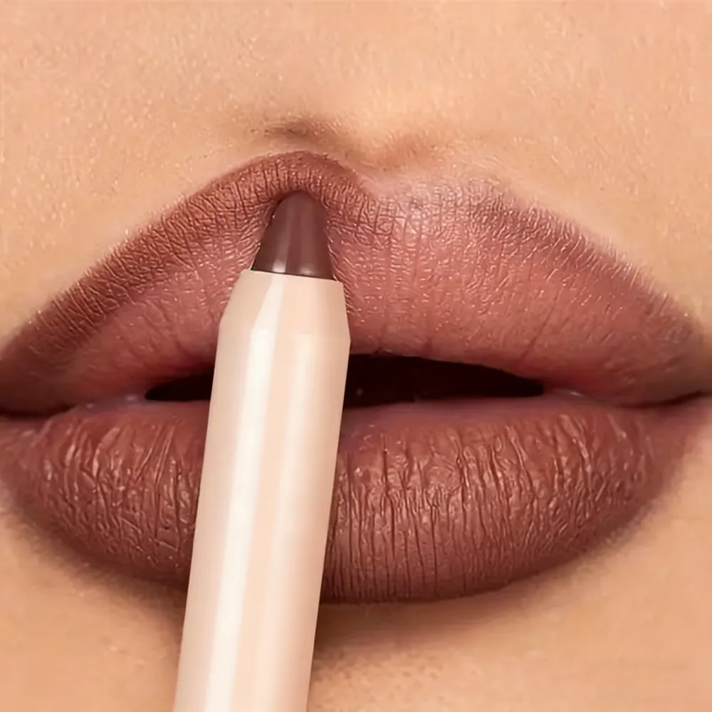 Long-Lasting Brown Lip Pencil