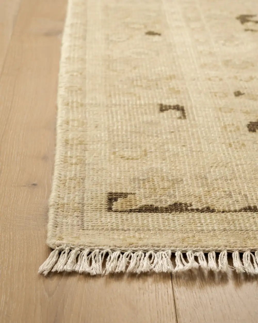 Heirloom-Inspired Hand-Knotted Wool Area Rug