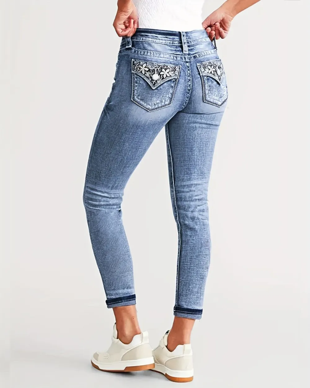 Stretch Embroidered Slim-Fit Skinny Jeans