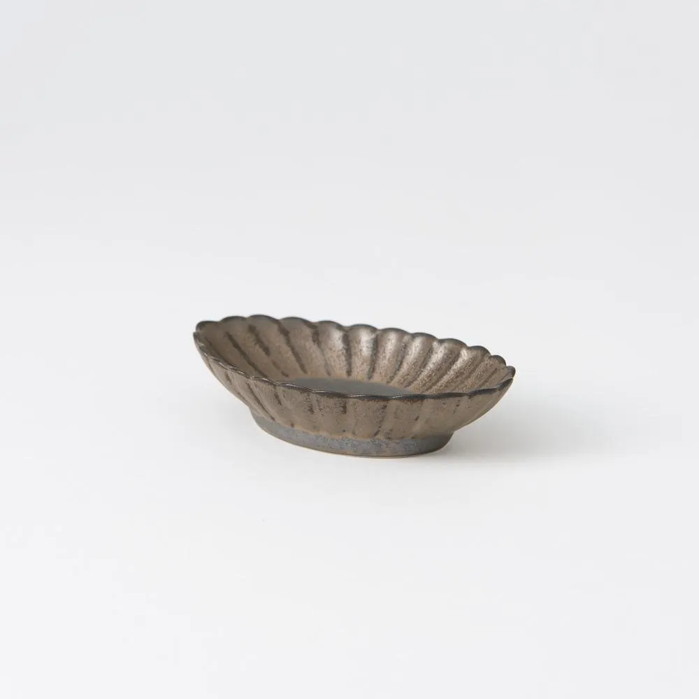 Chrysanthemum Oval Sauce Plate