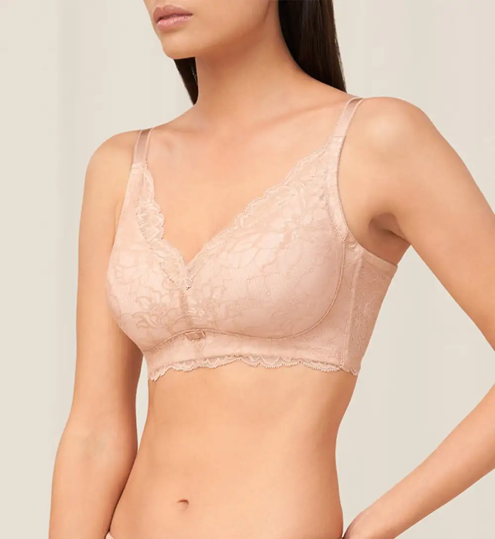 Women's Smooth-Fit Non-Wired Deep-V Padded Lace Molded Bra