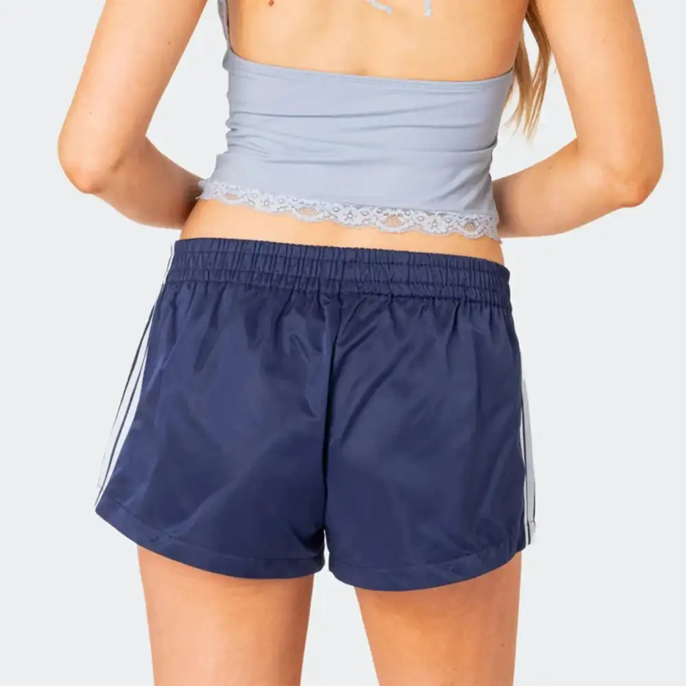 Everyday Refined Striped Shorts