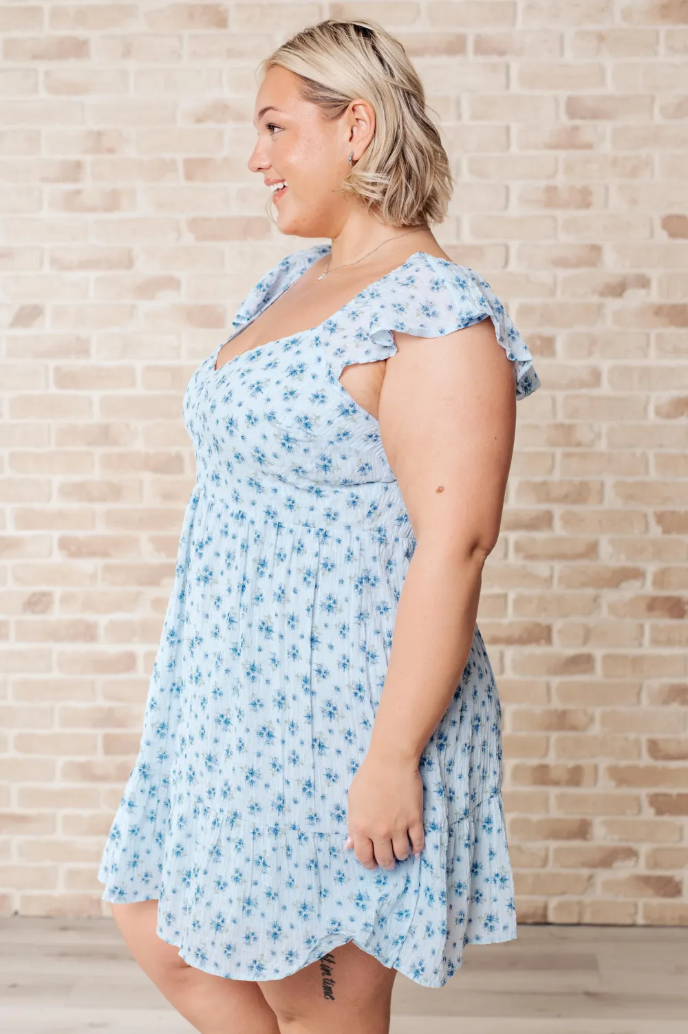 V-Neck Flutter-Sleeve Floral Casual Dress