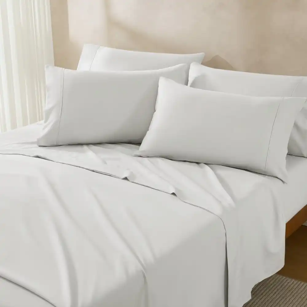 Clean Solid Sheet Bedding Set
