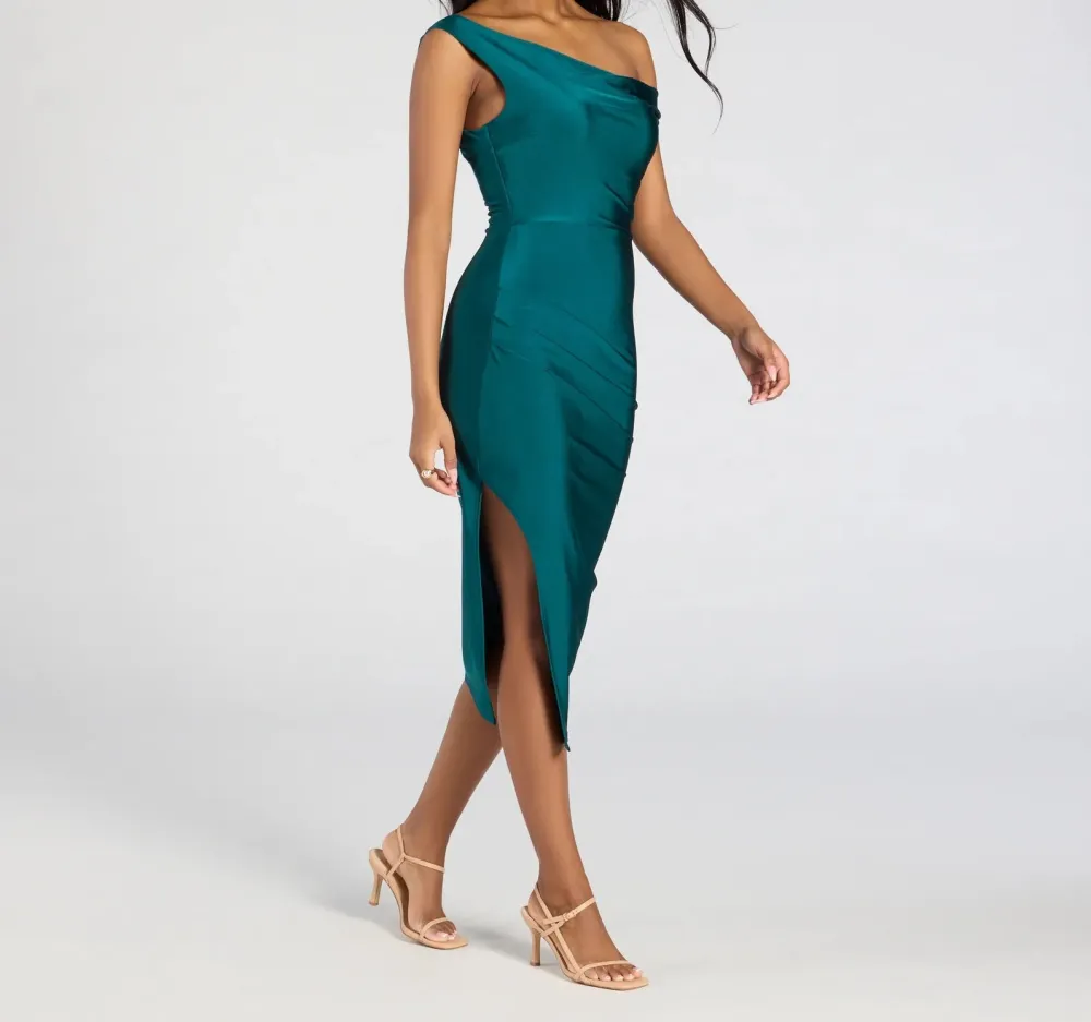 Off-Shoulder Bodycon Ruched High-Slit Midi Dress