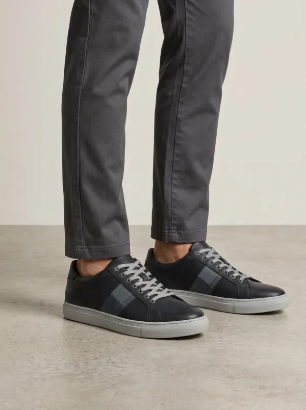 Men's Minimalist Perforated Stripe Printed Casual Shoes
