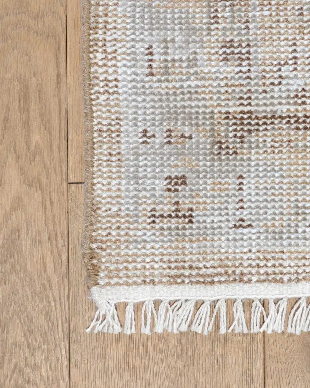 Fringed Hand-Knotted Polyester Area Rug