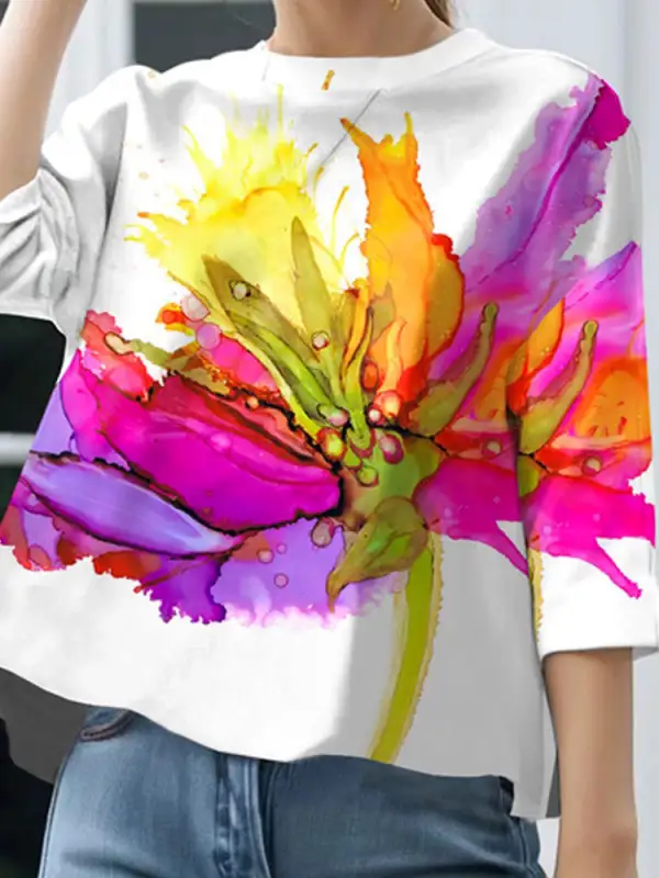 Relaxed Three Quarter Sleeves Contrast Floral Print Round Neck T-Shirt