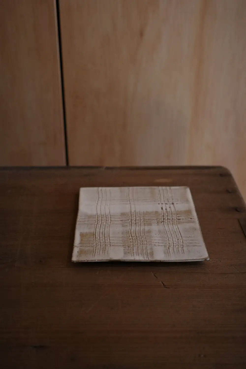 Textured Checks Flat Plate