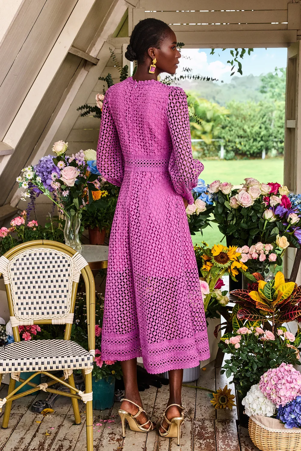 Solid Lace Lantern Sleeve Midi Dress