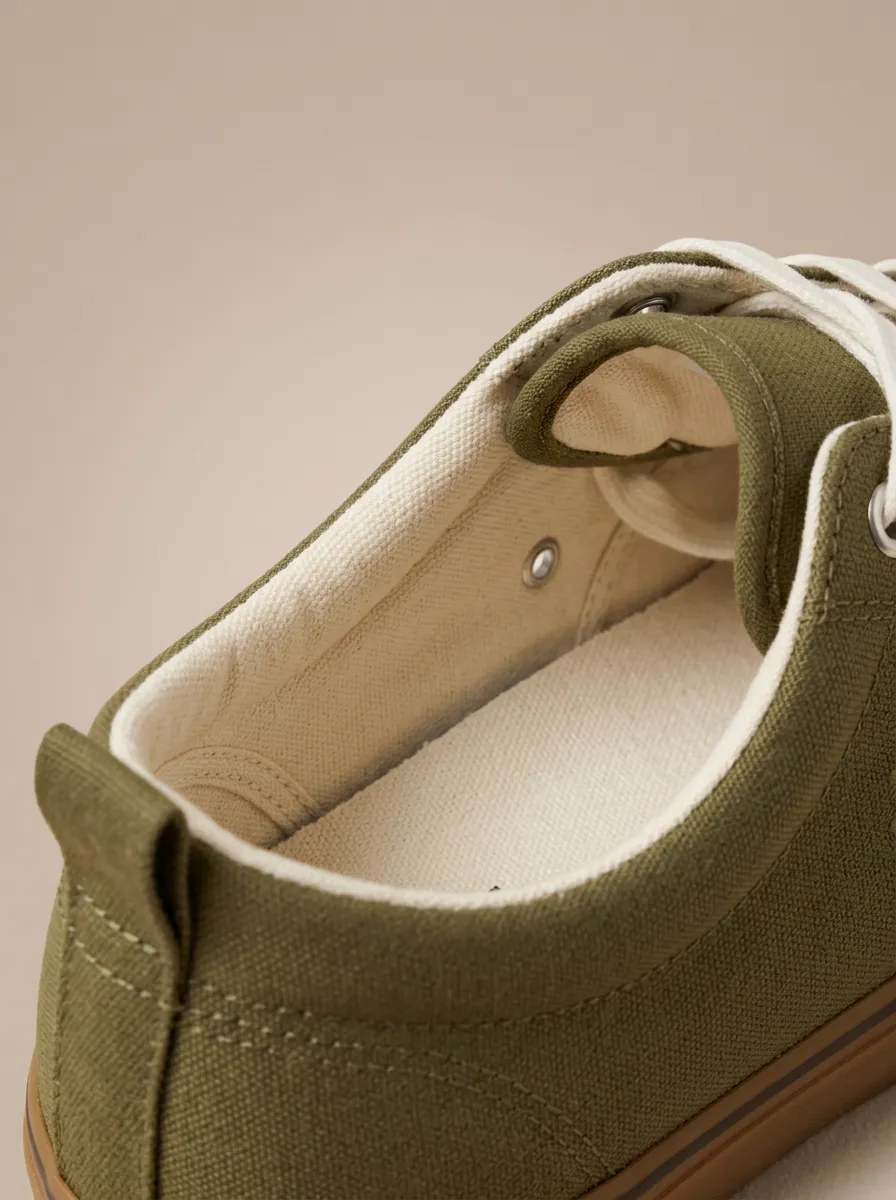 Refined Smooth Women's Low-Top Canvas Shoes