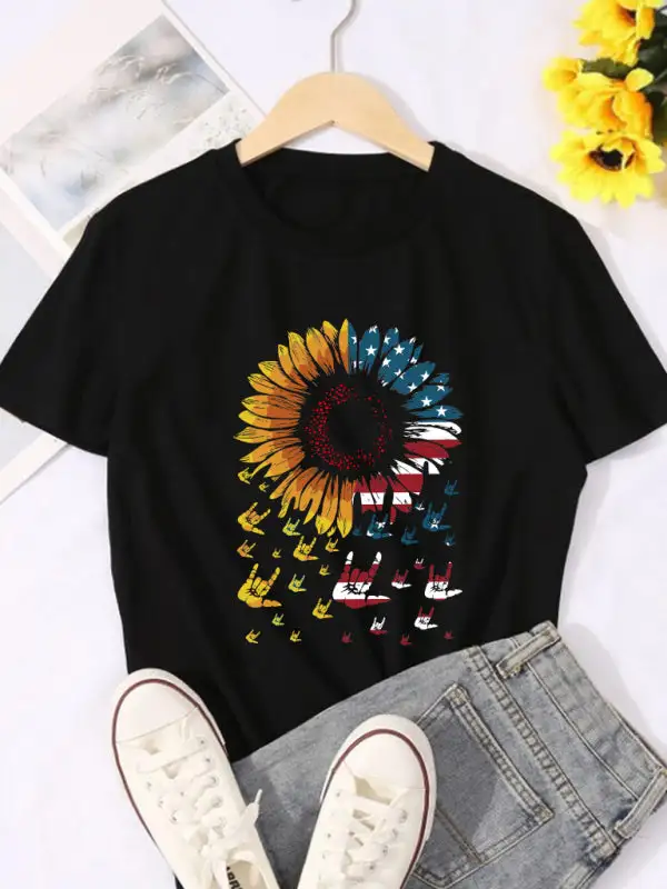 Chic Round-Neck Collared Short-Sleeve Knit T-Shirt