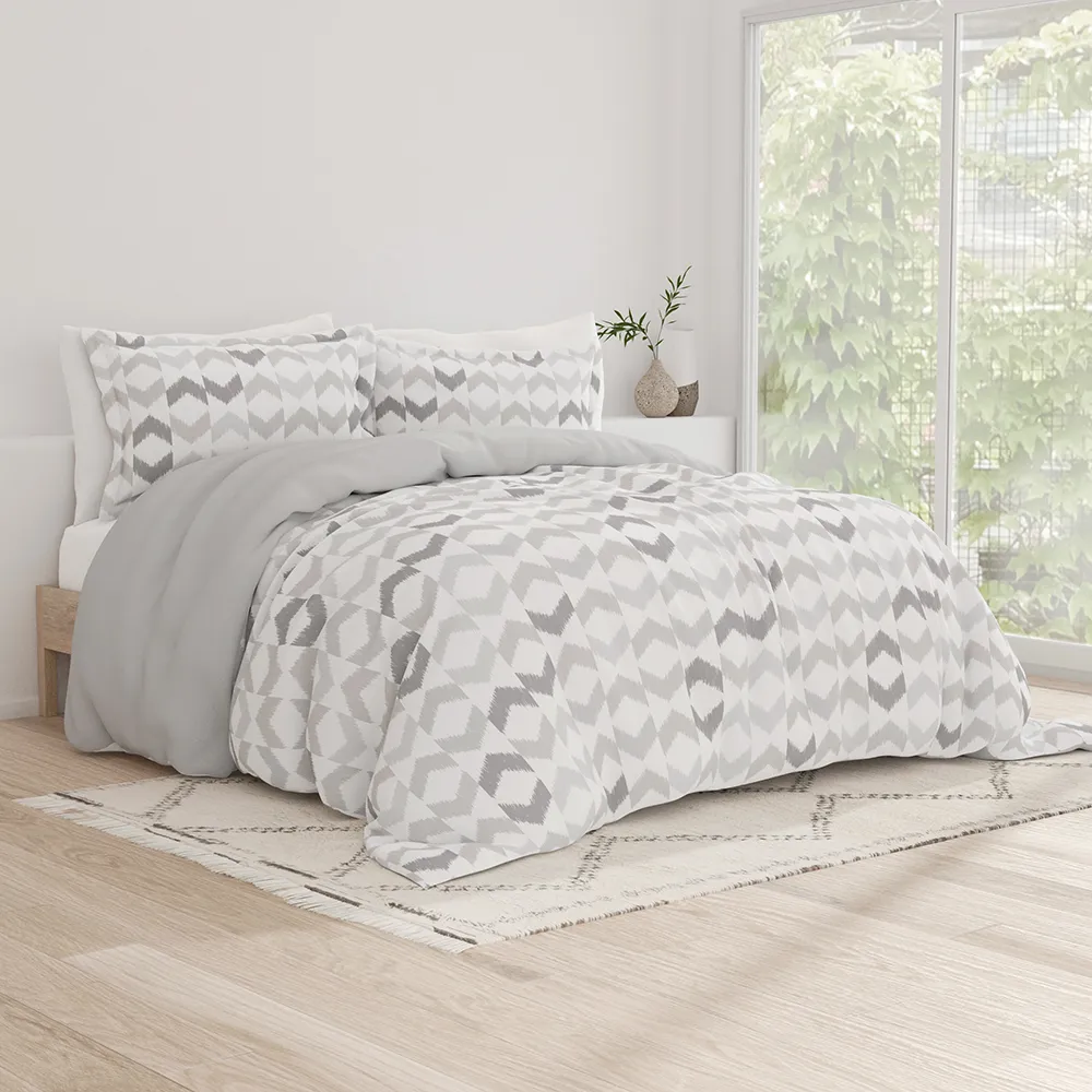 Chevron Sleep Pattern Reversible Duvet Cover Set