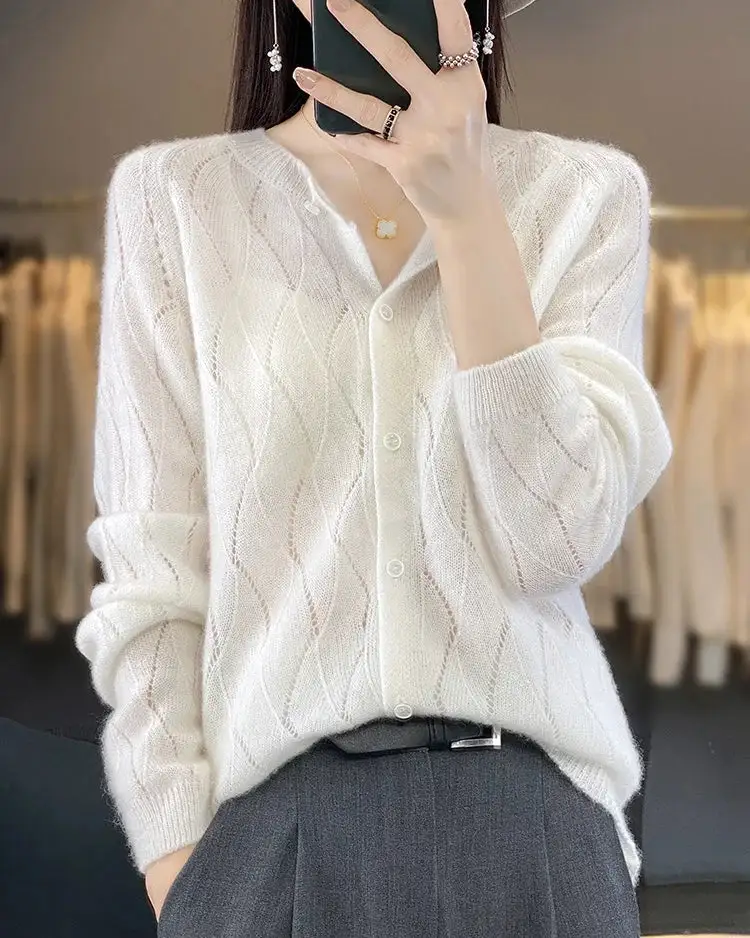 Modern Merino-Wool Wool Button-Front Round-Neck Cardigan