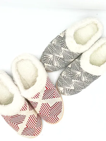 Women's Foam-Base Clog Slippers