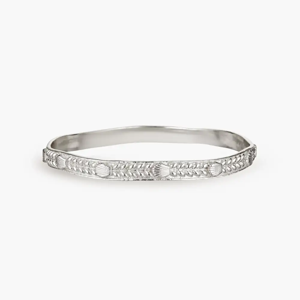 Shoreline Shell Detail Bangle