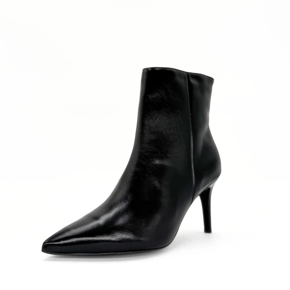 Shiny Leather Pointed Toe Ankle Boots