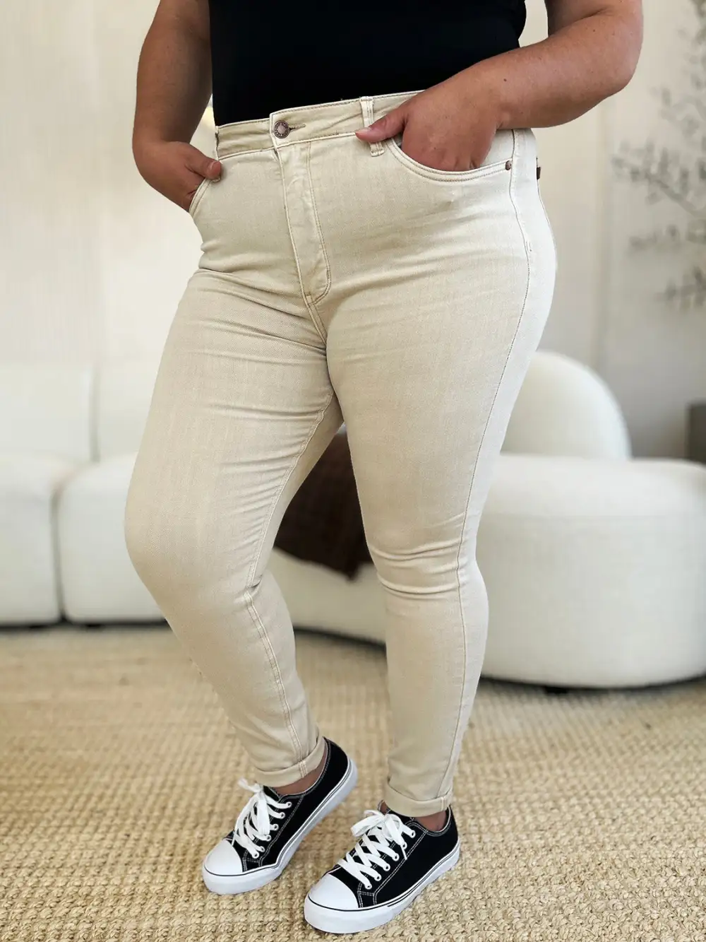 Easy-Fit Modern Comfort-Fit Jeans