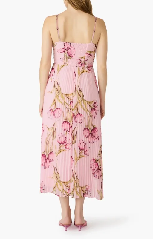 Clean Fit Floral Dress