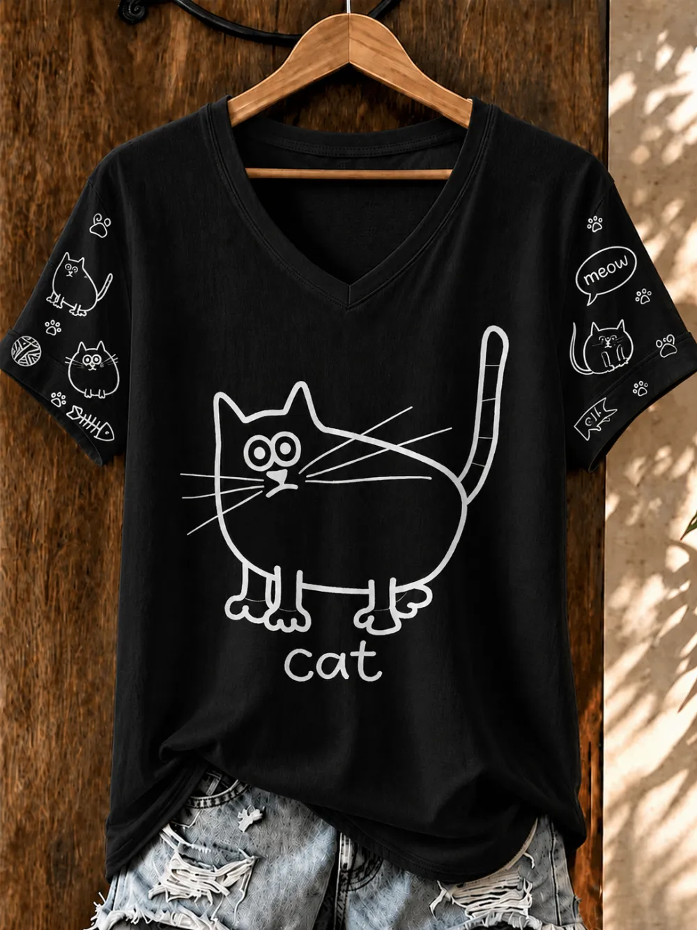 Women'S Cute Cat Printed V-Neck T-Shirt