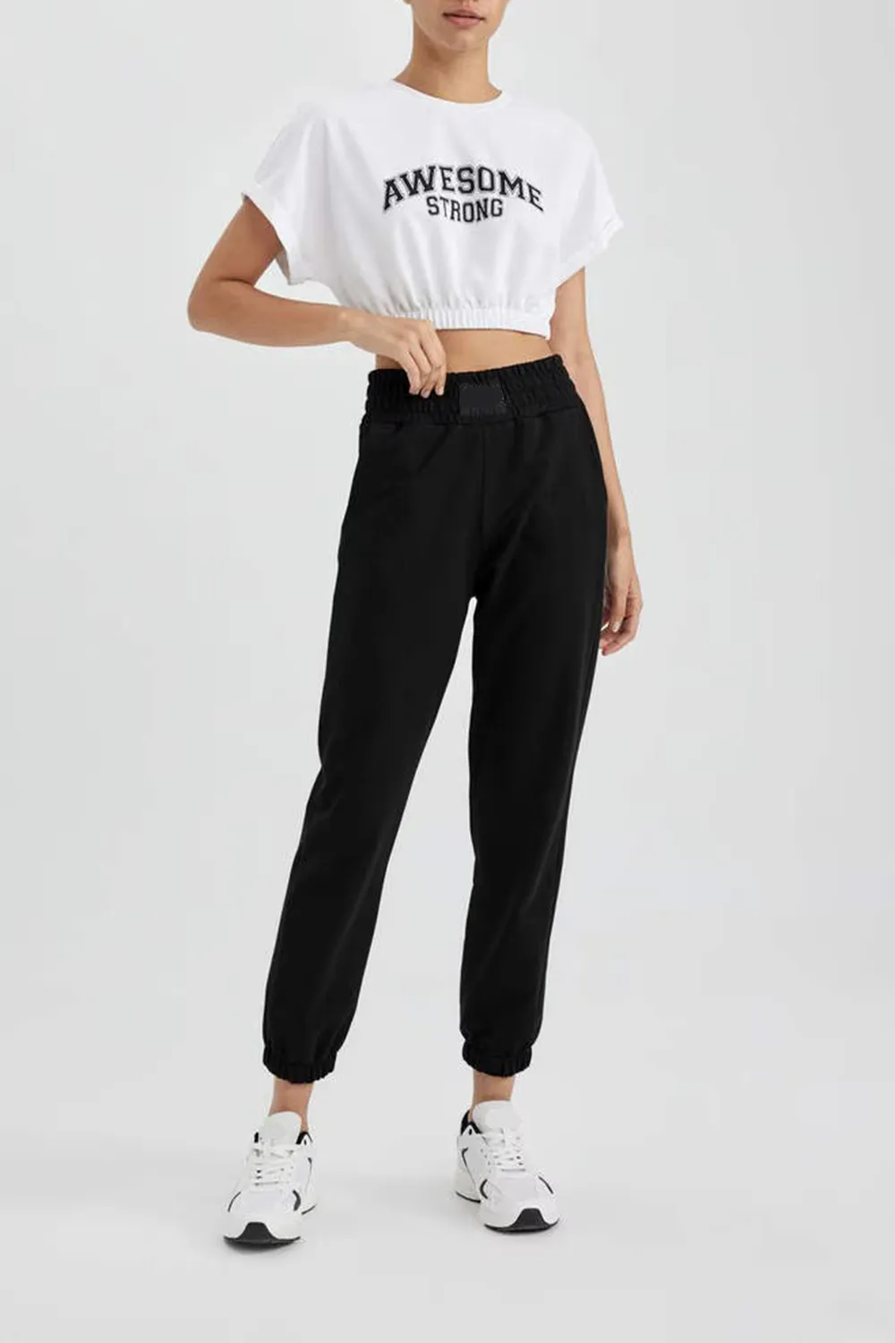 Standard Fit Jogger Sweatpants