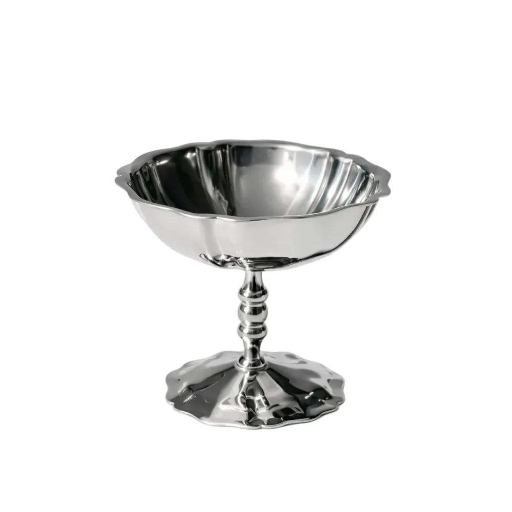 Scalloped Decorative Candle Coupe