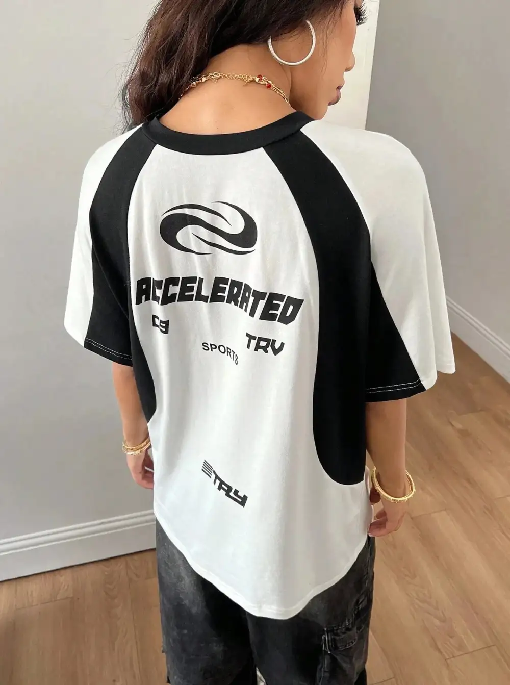 Women Black Raglan Sleeve Relaxed Fit Letter Graphic T-Shirt