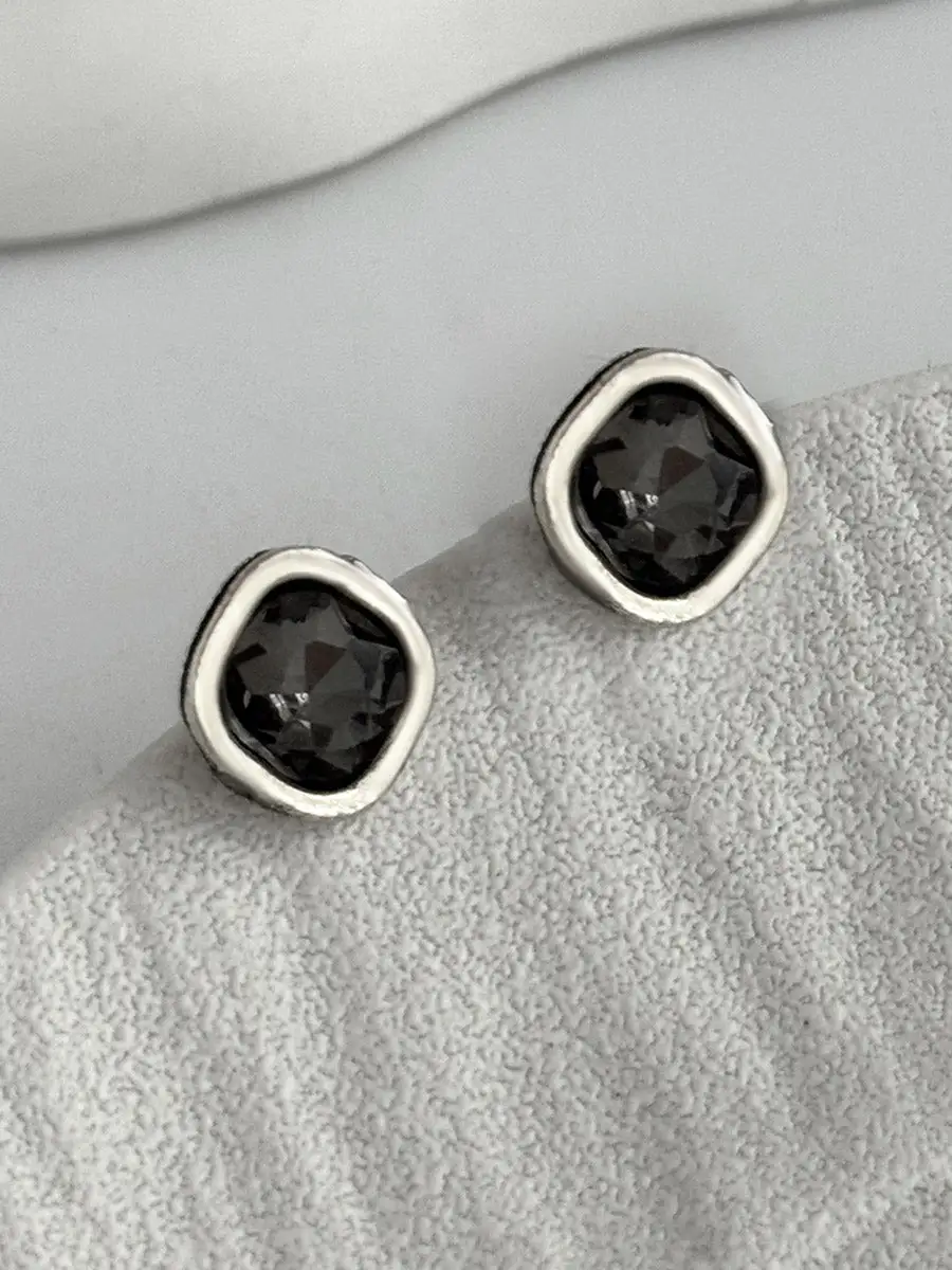 Distinctive Artisan-Inspired Accent Earrings