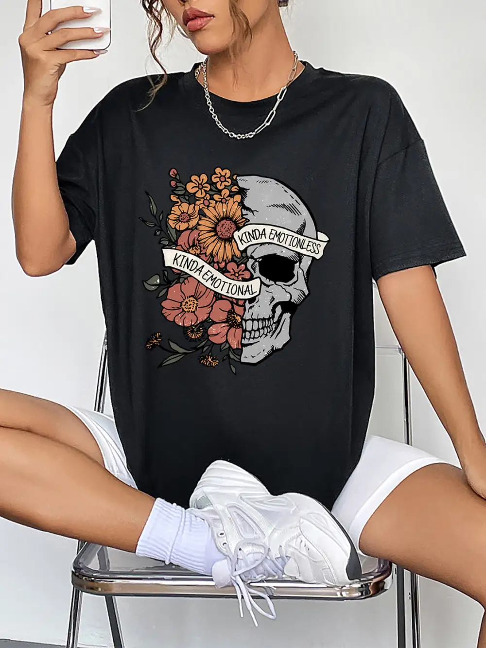 Effortless Round-Neck Short-Sleeve Graphic T-Shirt