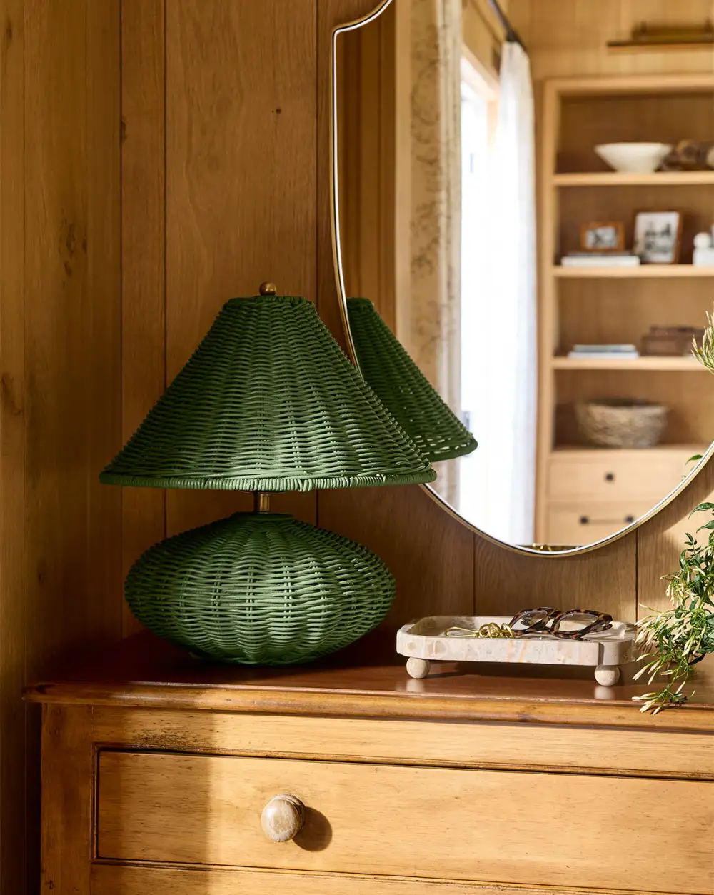 Woven-Shade Refined Table Lamp