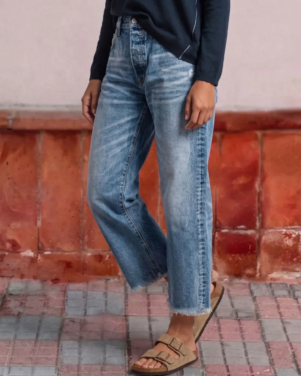 Relaxed Raw-Hem Cropped Straight Jeans
