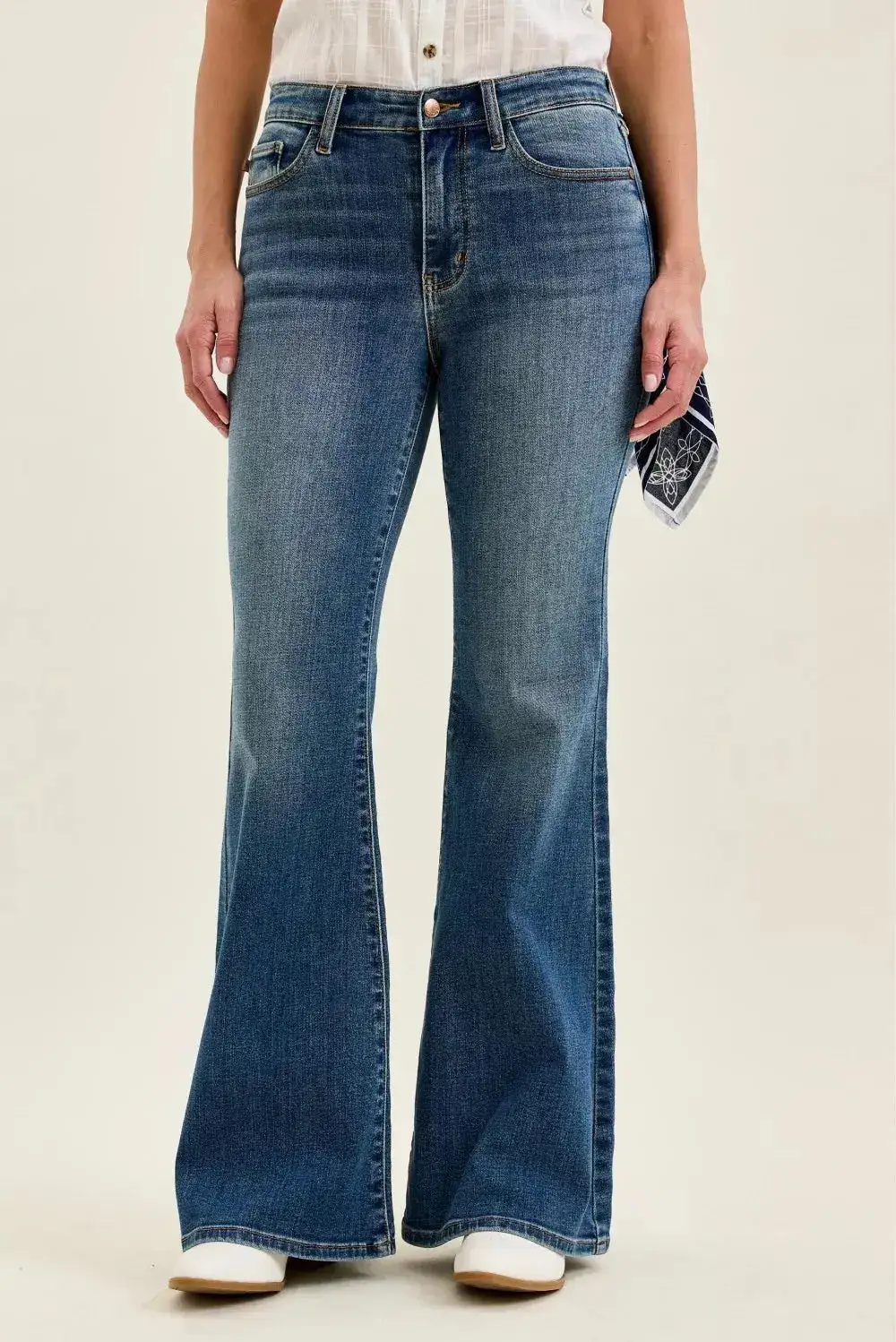 Mid Rise Flare Western Style Cropped Pocketed Denim Jeans
