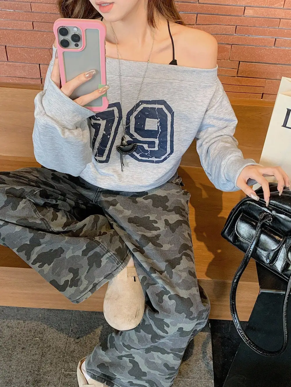 Women Number 79 Off Shoulder Letter Graphic Sweatshirt