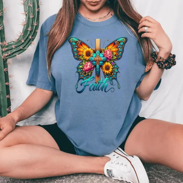 Faith Cross Sunflower Butterflies Flowers Christians Vintage Women's Oversized Comfort T-Shirt