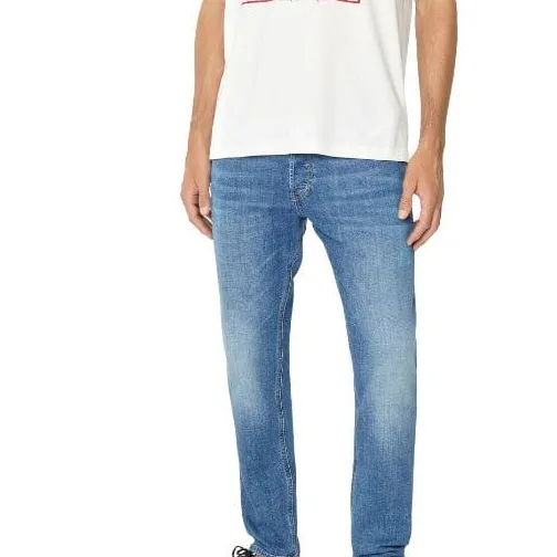 Modern Slim-Fit Stretch Denim Jeans