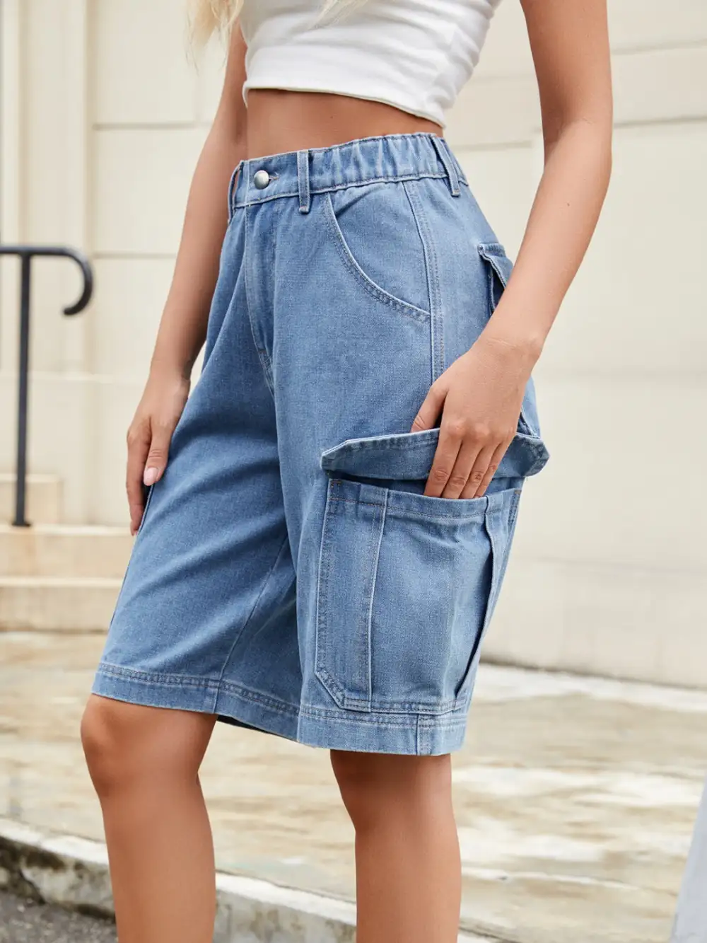 Boutique Simple Pocket Detail Shorts