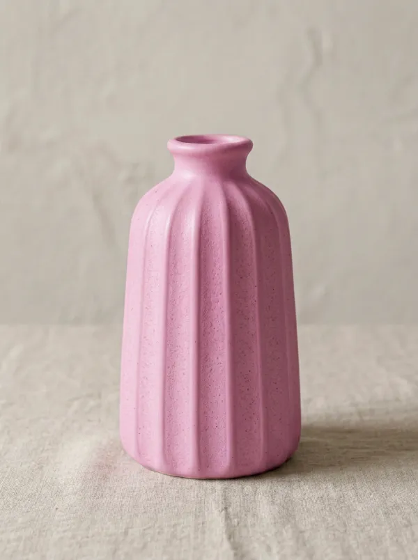 Calm Minimalist Ribbed Texture Ceramic Table Vase
