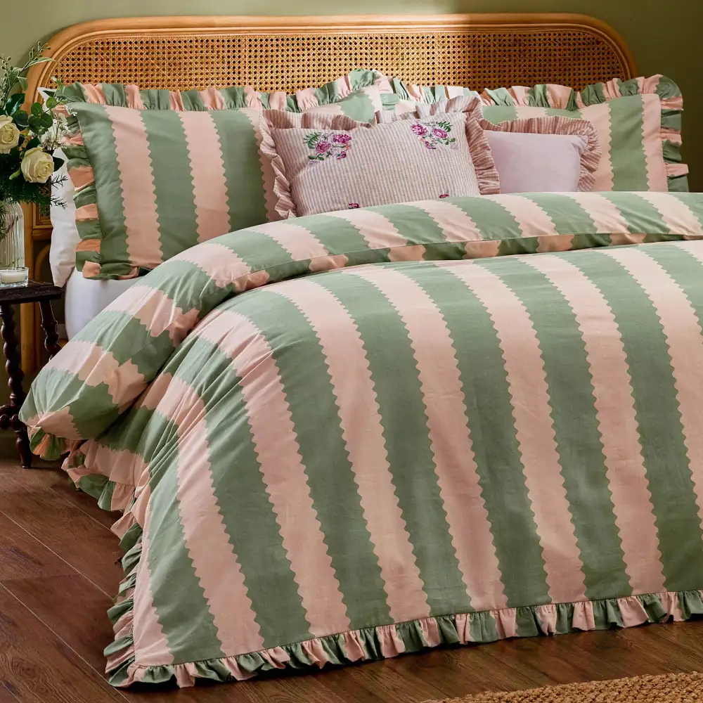 Modern Bedroom Ruffled Stripe Cotton Duvet Cover Set