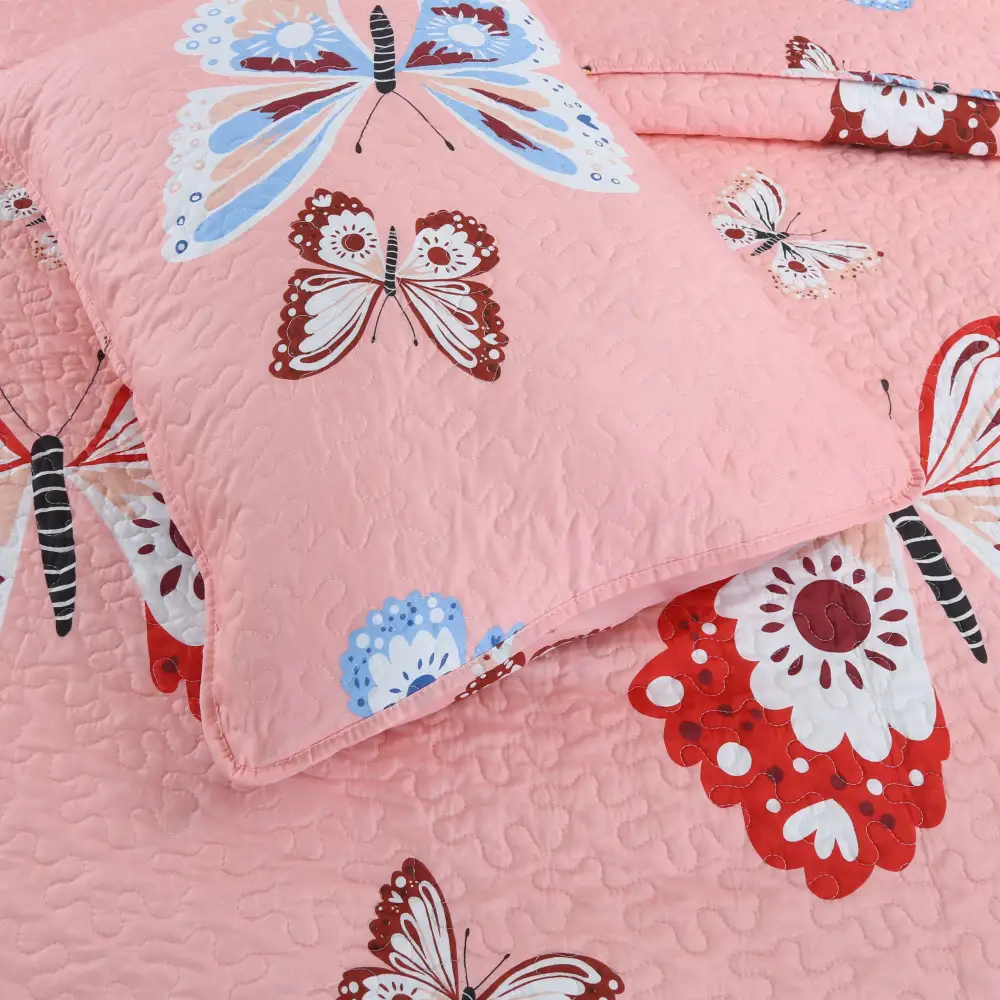 Layered Reversible Quilt Bedding Set