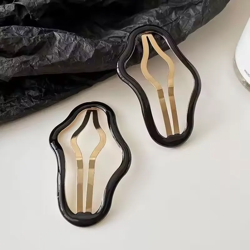 Unique Irregular Wavy Hair Clip