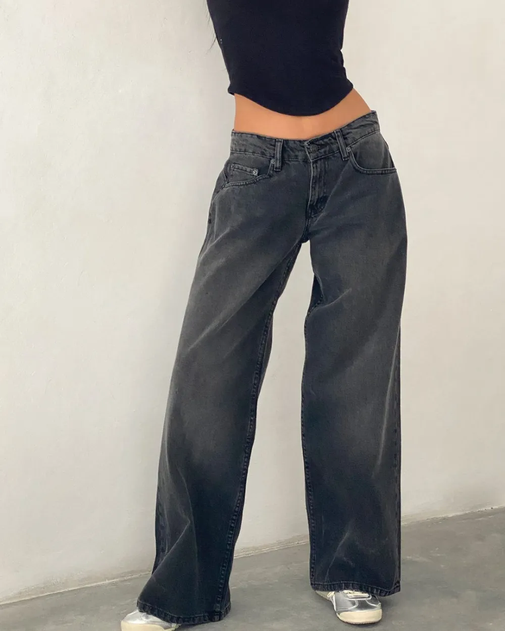 Relaxed Mid-Rise Straight-Leg Jeans