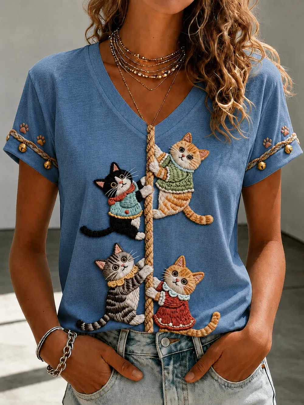 Women'S Cute Cat Printed V-Neck T-Shirt