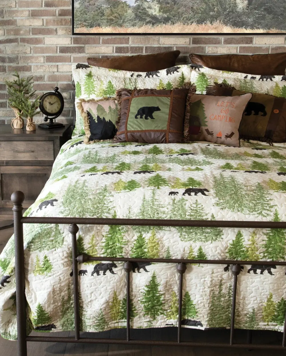 Inviting Quilted Animal Motif Quilt Set