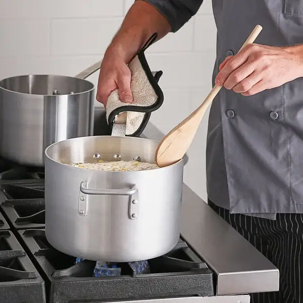 Everyday Aluminum Sauce Pan