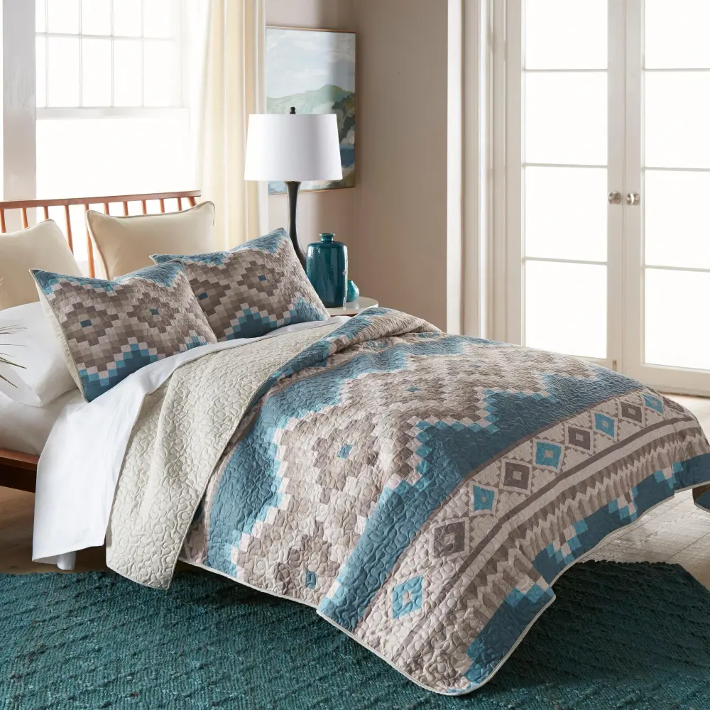 Quilted Geometric Bedding Set