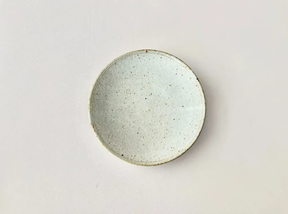 gray texture small plate