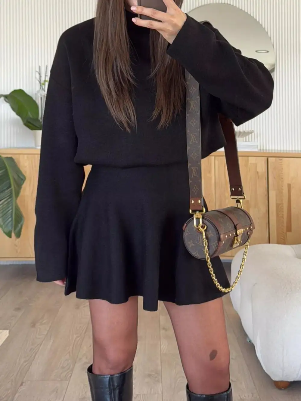Bouncy Sweater Round Mini Dress